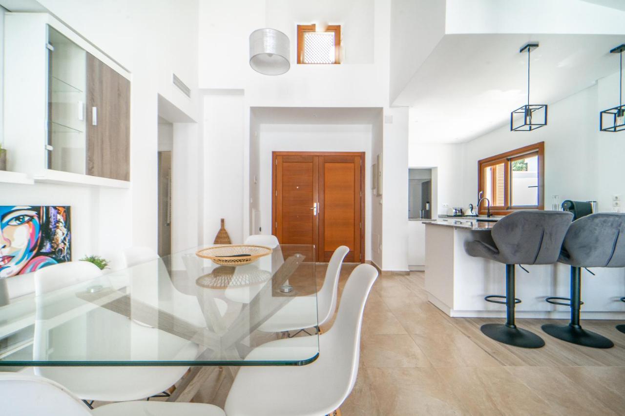 Three Bedroom Luxury Villa El Valle Golf Resort Banos y Mendigo Екстериор снимка